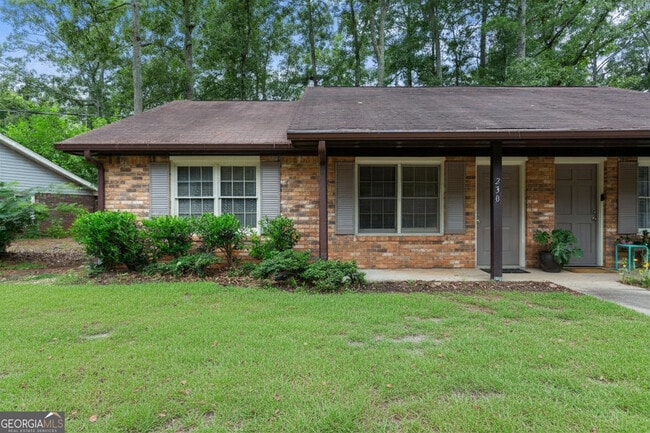 Photo - 230 Kimberly Way SW