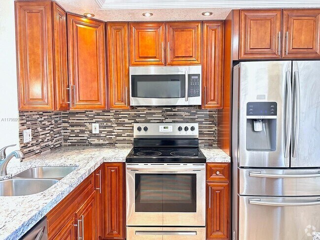 Building Photo - 500 NE 12th Ave Unit 705 Rental