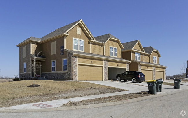 Townhomes at the Reserve - Townhomes at the Reserve