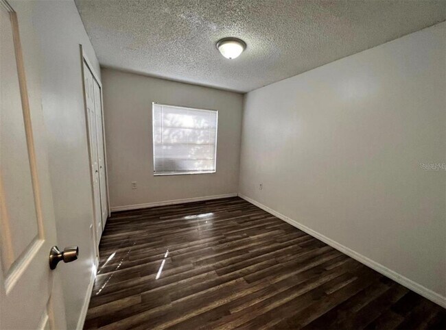 Photo - 1089 Woodman Way