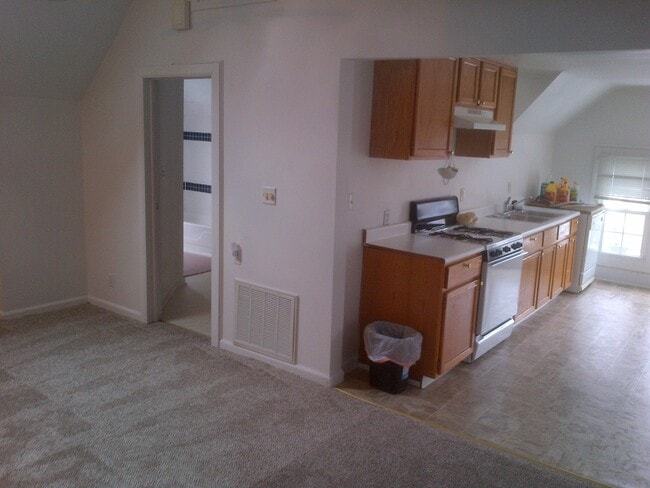 Photo - 549.5 W 7th St Unit 3rd Fl.