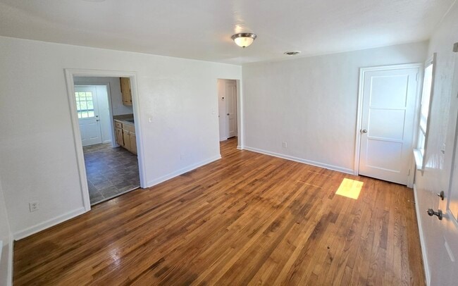 Photo - CHARMING 2 BEDROOM SINGLE FAMILY