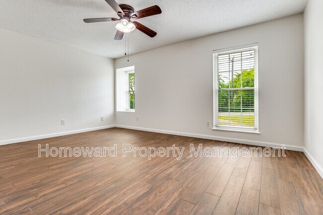 Photo - 234 S Pipeline Rd W