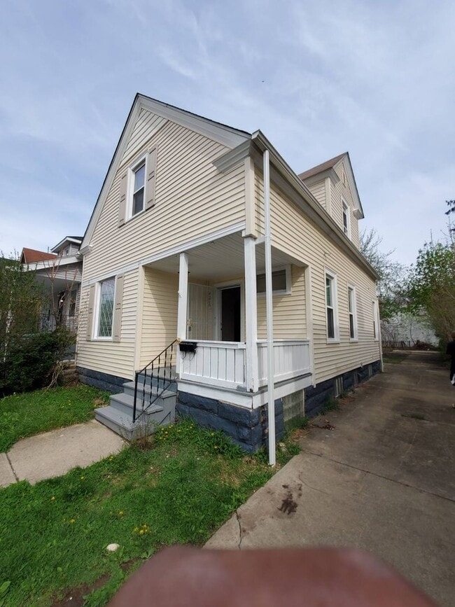 Building Photo - A Place You’ll Love to Call Home – Gorgeous 3-Bedroom Property!