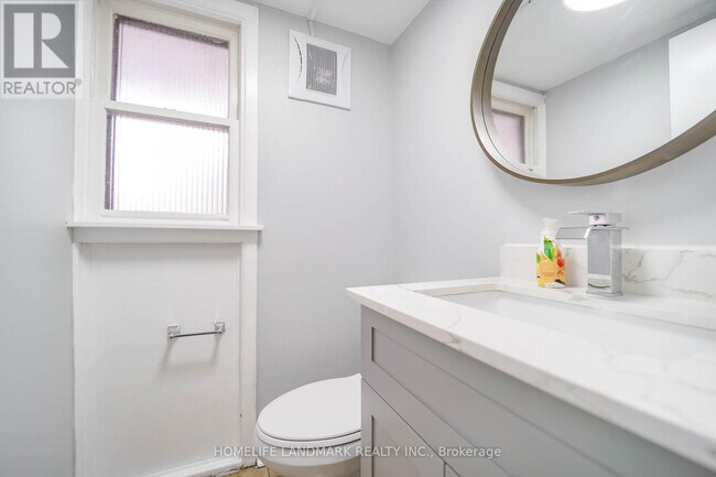 Photo - 6452 Finch Ave W
