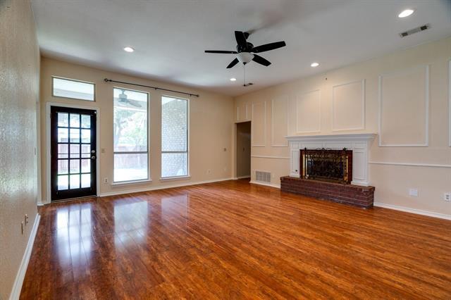 Photo - 2100 Remmington Dr