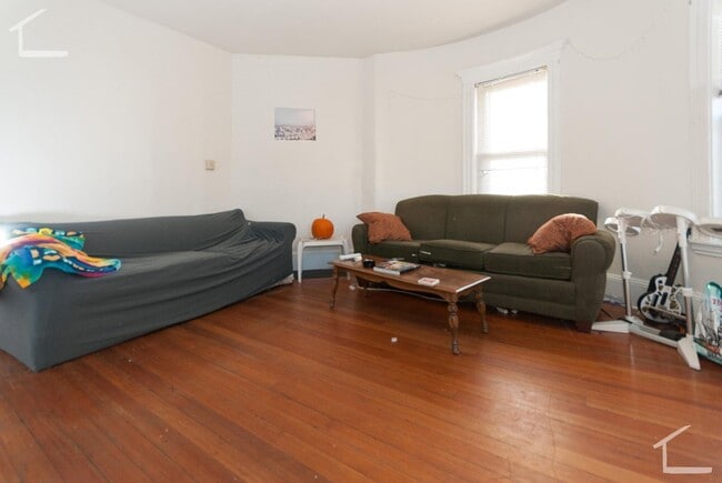 Photo - 44 Brainerd Rd