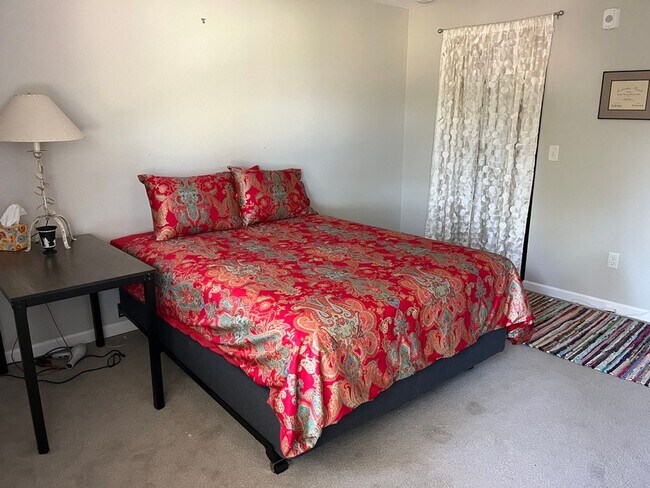 Photo - Large Two bedroom, Two Bath Furnished, all Inclusive short to mid term rental.