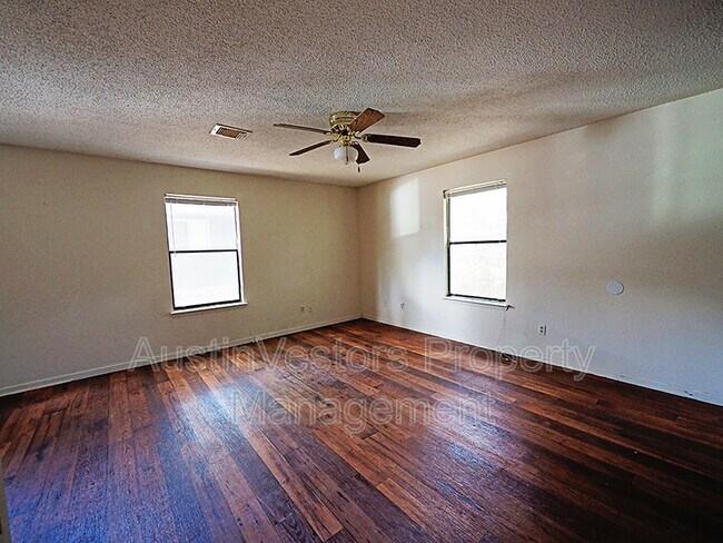 Photo - 115 S Frio St Unit H