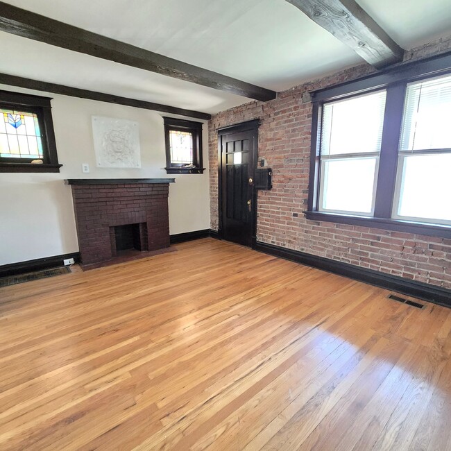 Photo - 5127 Goethe Ave