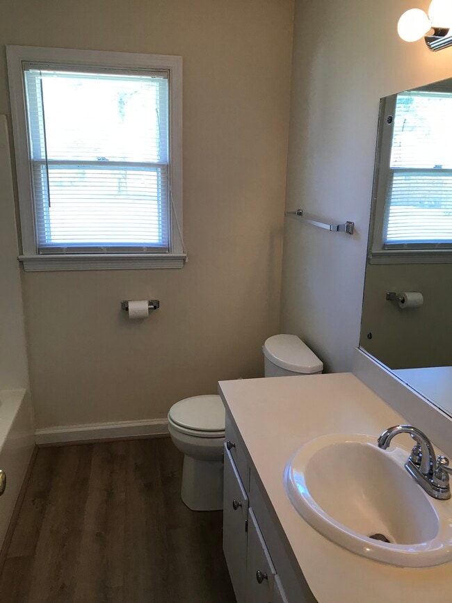 Photo - 603 Hemphill St