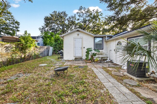 Photo - 3525-3550 50th Ave N Unidad B