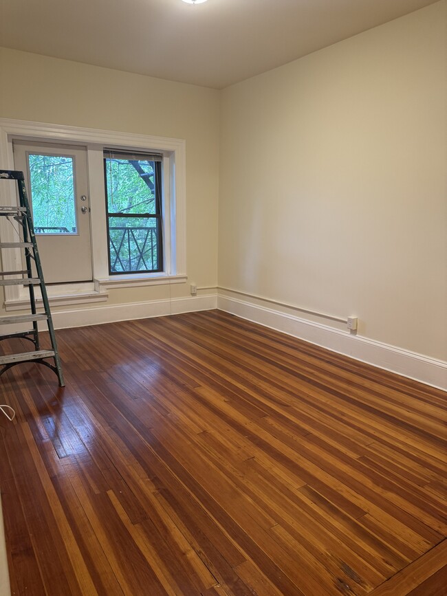 1471 Beacon St Unit 3