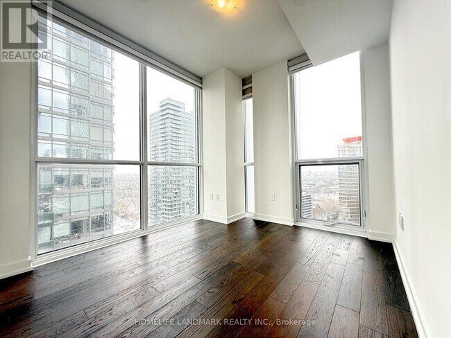 Photo - 1 Yorkville Ave Unit 2008