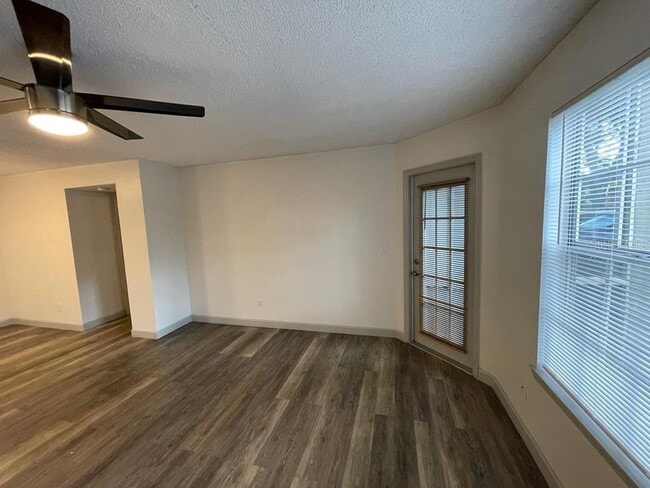 Photo - 6082 Westgate Dr Unit 101