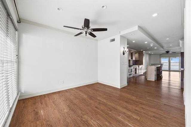 Photo - 3830 Mediterranean St