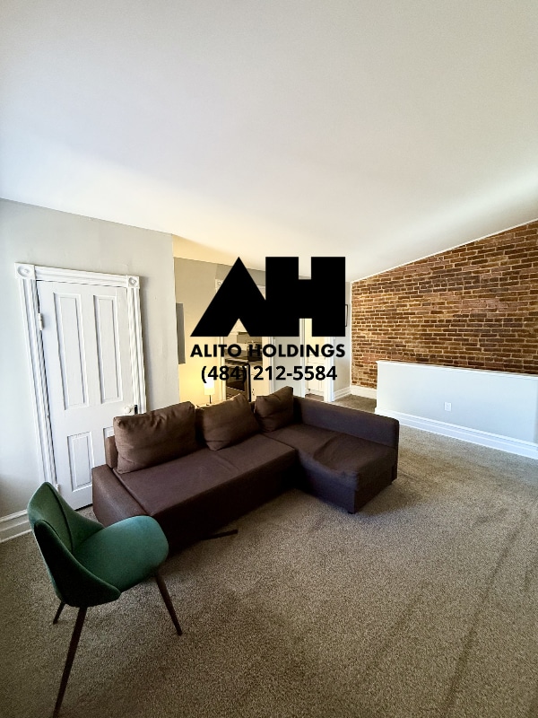 Photo - 1012 W Turner St Unit 3