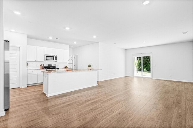 Photo - 504 Minim St