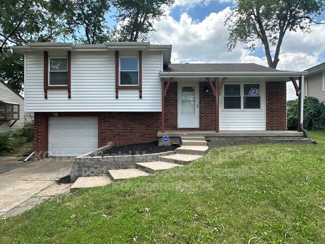 Building Photo - 5029 NE 56th Pl