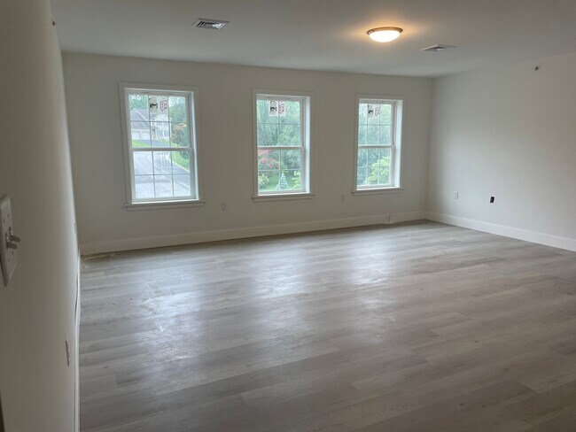 Photo - 40 Longfellow Dr Unidad APT C