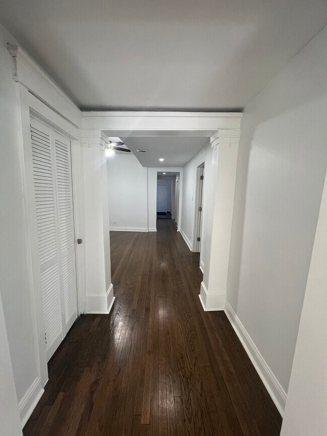 Photo - 6151 S Langley Ave