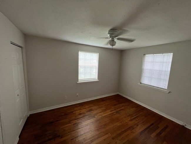 1806 Pepper Dr