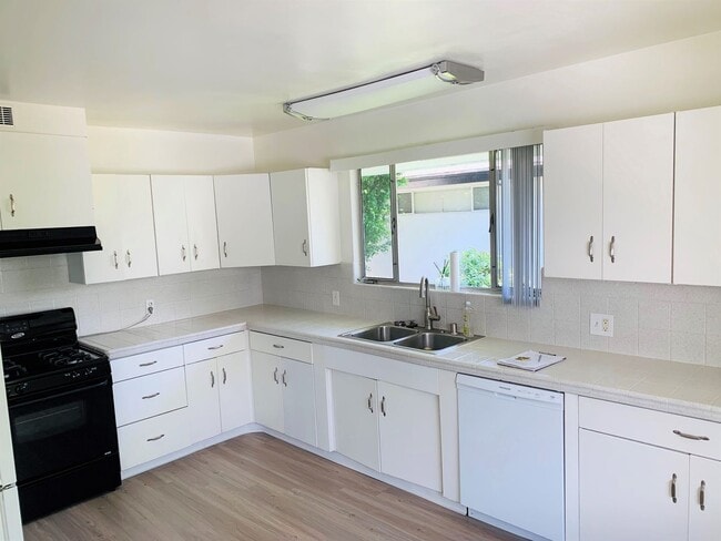 Photo - 1021 Grove