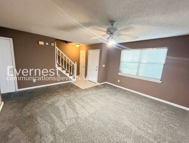 Photo - 2543 Hampstead Dr