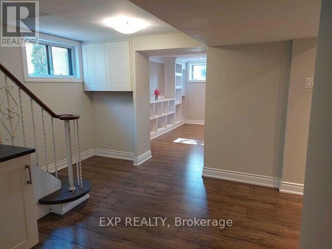 Photo - 2587 Burslem Rd