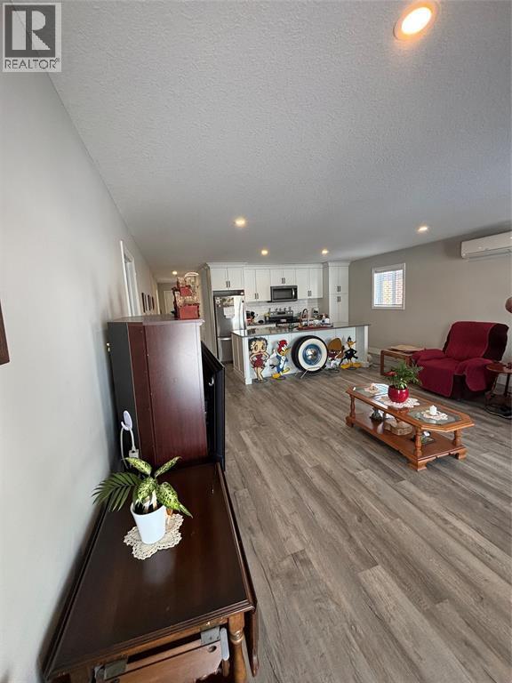 Photo - 111 Allen St