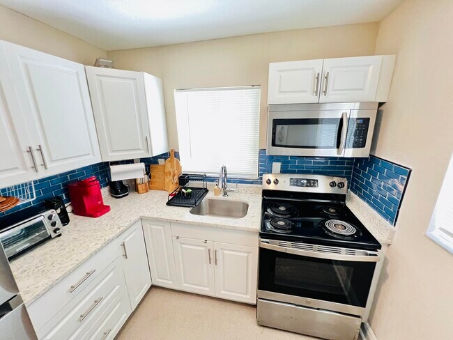 Photo - 441 NW 7th Terrace Unit 4