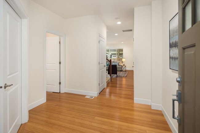 Photo - 12316 NE 86th Way