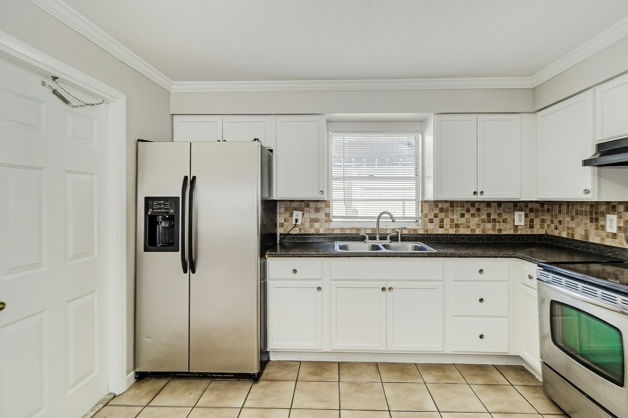 Photo - 8727 North 50th Street, Unit D