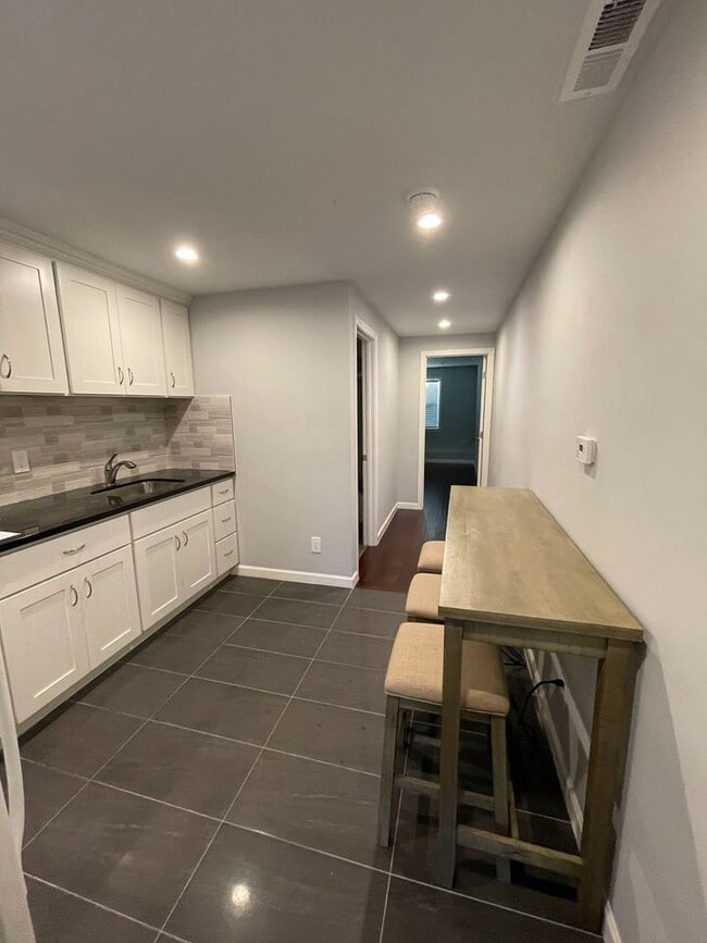 Photo - 2125 20th Ave Unidad 1