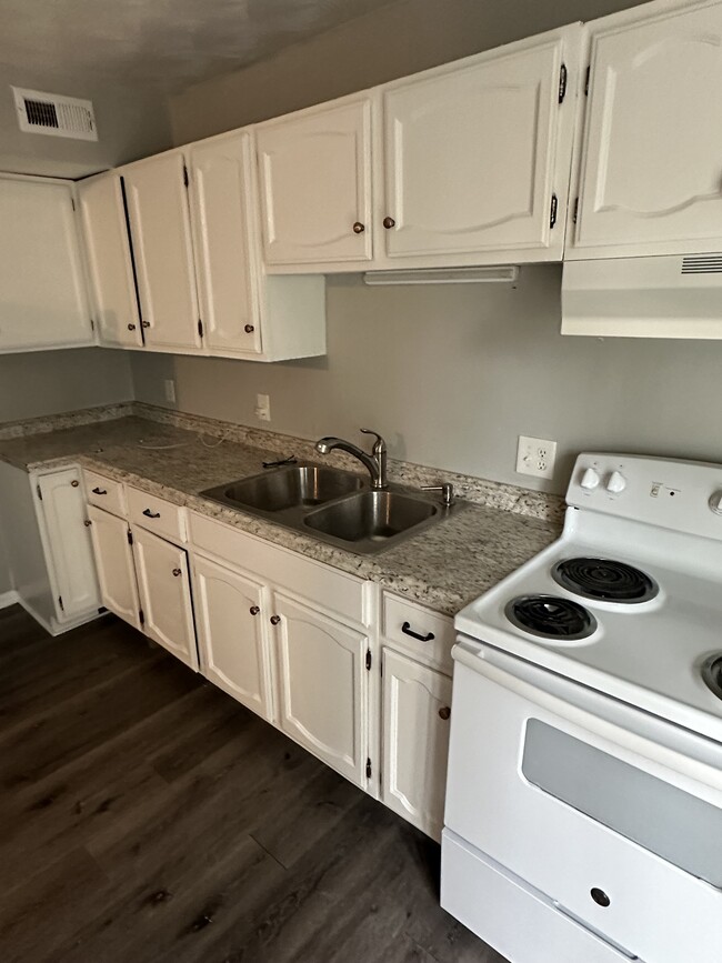 505 Lee St House - House Rental in Hampton, VA | ForRent.com