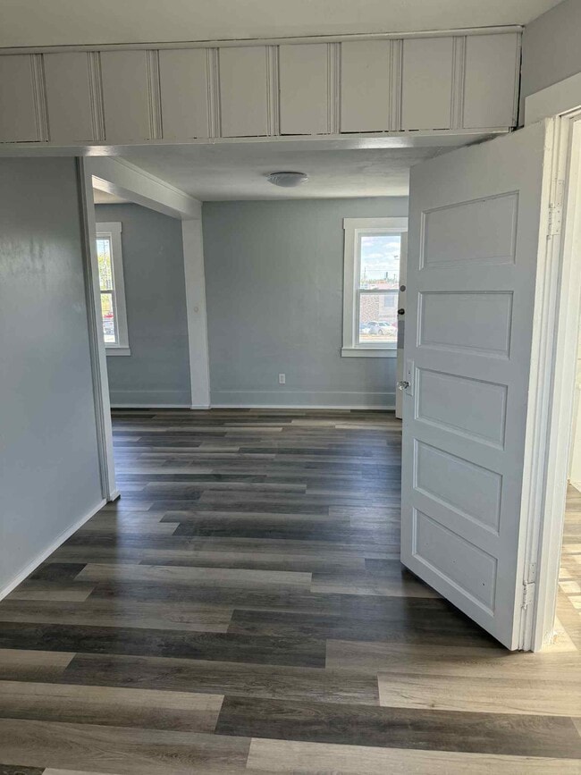 Comedor/Cocina con zona para comer - 1501 E Markland Ave