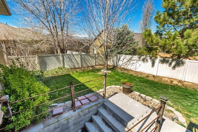 498 Aspen Peak Dr