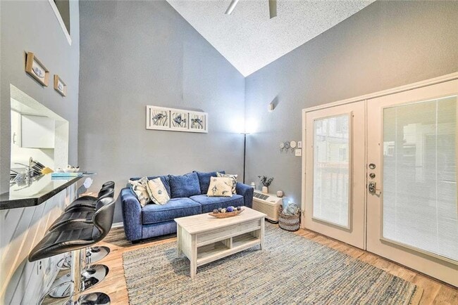 Photo - 14825 Windward Dr Unit 215