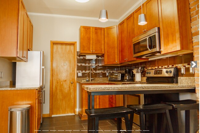 Photo - 19 Garrison St