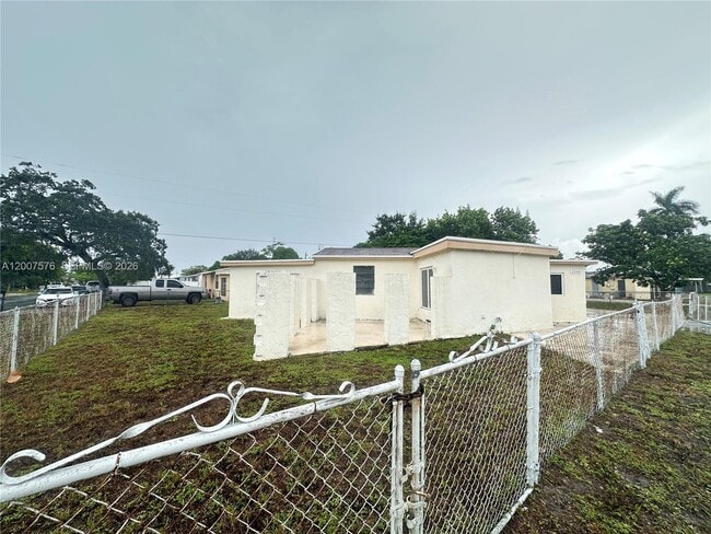 Photo - 2348 NW 15th St