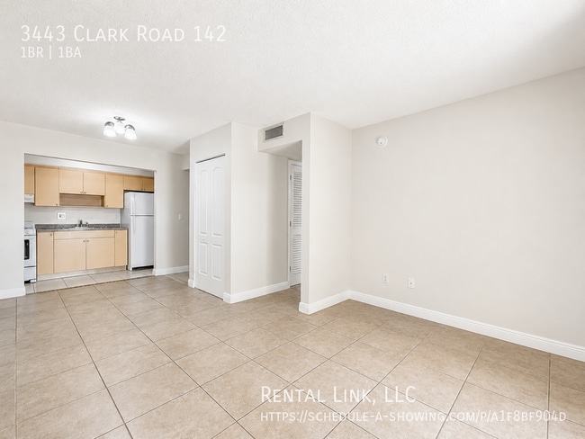 Photo - 3443 Clark Rd