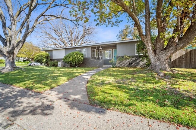 Photo - 1135 27th Ave