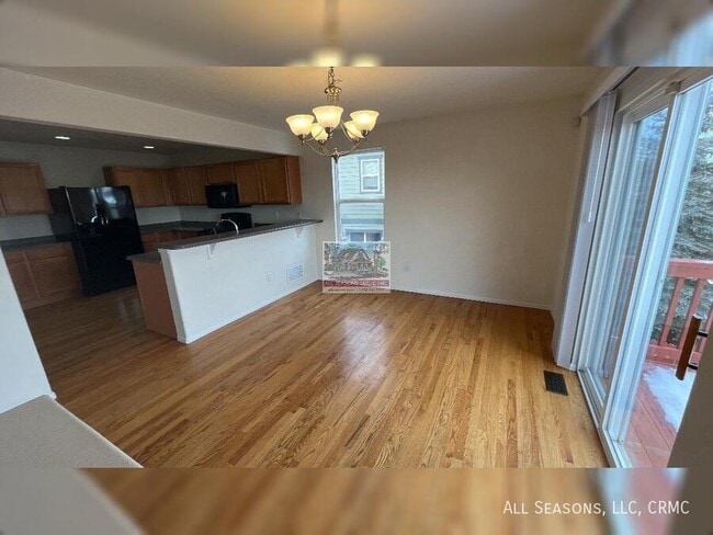 Photo - 8319 Meadowcrest Dr