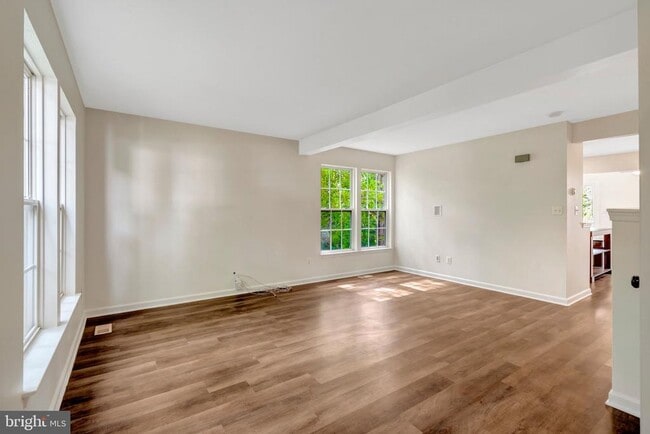 Photo - 7057 Sauvage Ln