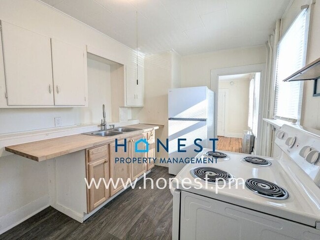 Photo - 30 Sewall St Unit 1