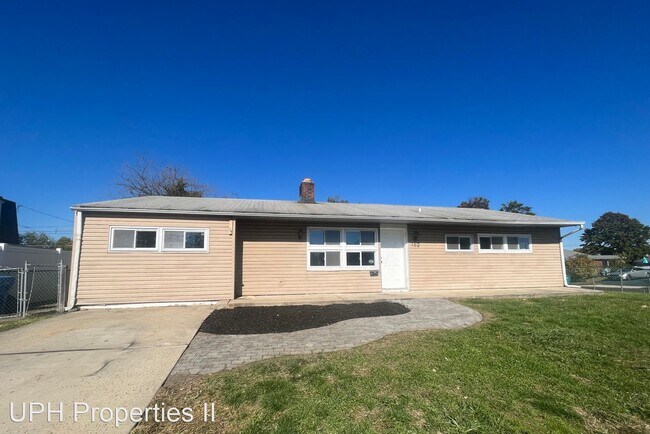 3 br, 1 bath House - 152 Crabtree Dr - 3 br, 1 bath House - 152 Crabtree Dr