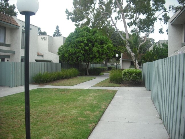 Photo - Spacious 2 bedroom 2 bath with garage & pool