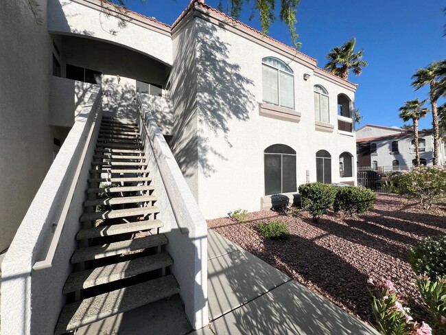 CHARMING FURNISHED 2BD/2BA CONDO IN HENDER... - CHARMING FURNISHED 2BD/2BA CONDO IN HENDER...