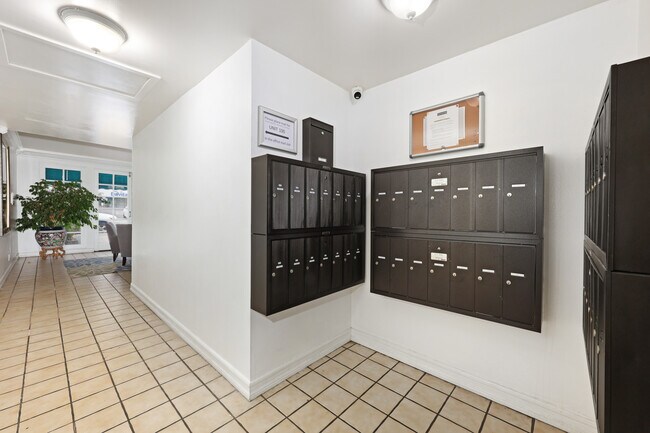 Torrance Courtyard Apartments