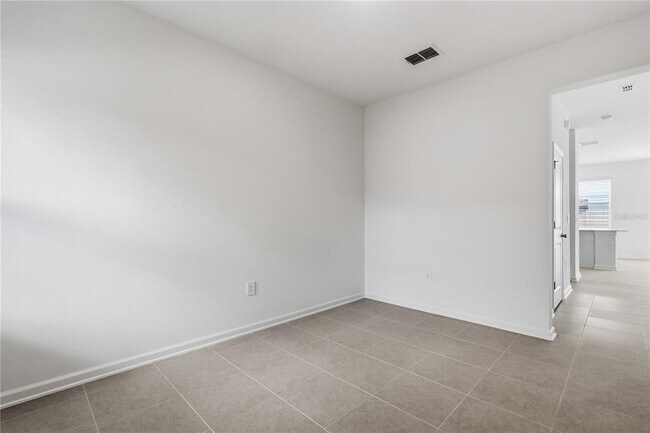 Photo - 3092 Chromatic St